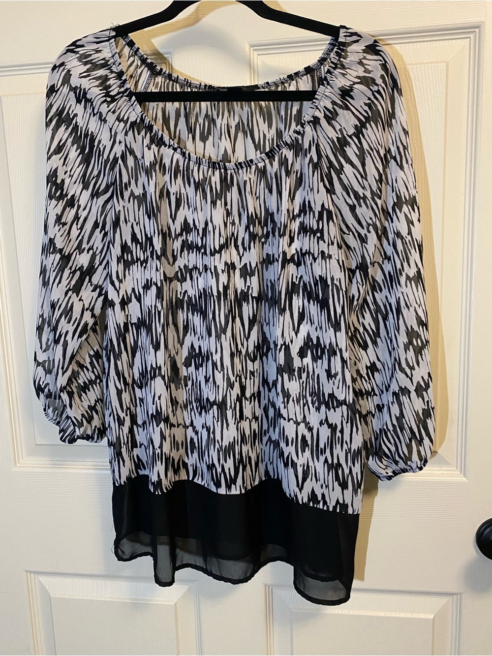 AB Studio Black and White Printed Peasant Blouse